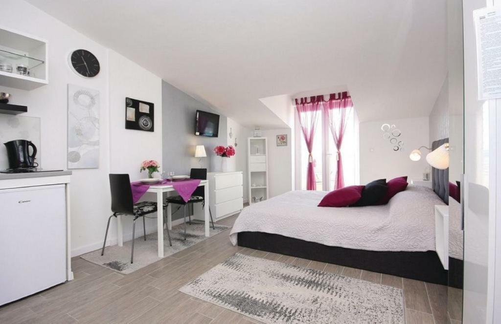 Apartmani Riva ロゴズニッツァ エクステリア 写真