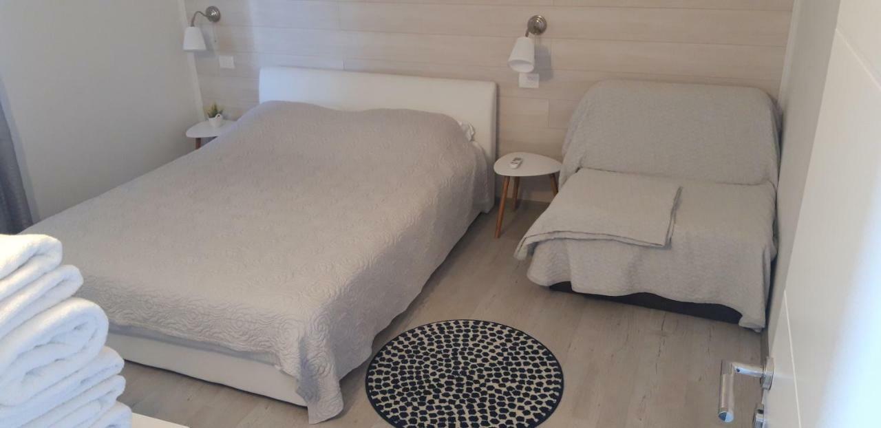 Apartmani Riva ロゴズニッツァ エクステリア 写真